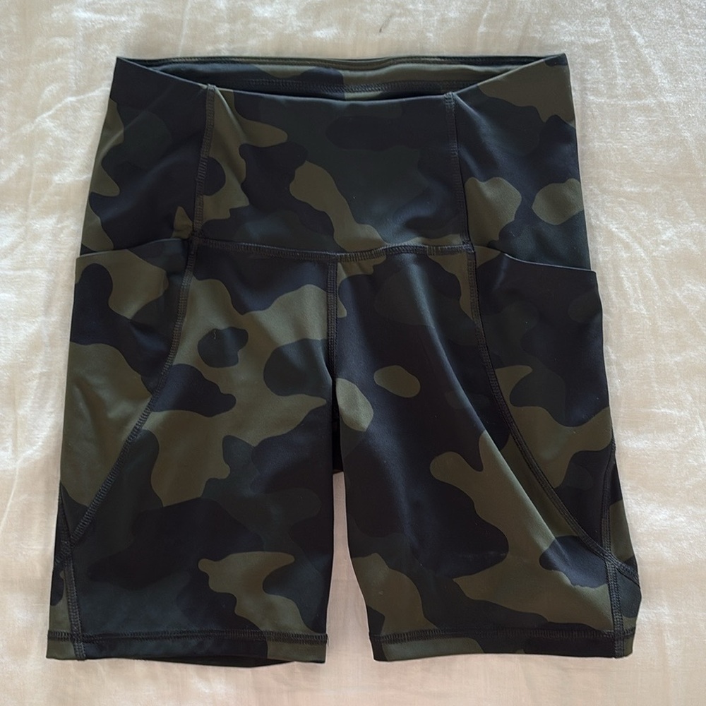 Target All in Motion Small Camo Work Out Set - Picture 7 of 11